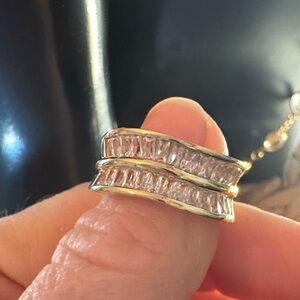 Elegant Gold and crystal Women's Ring